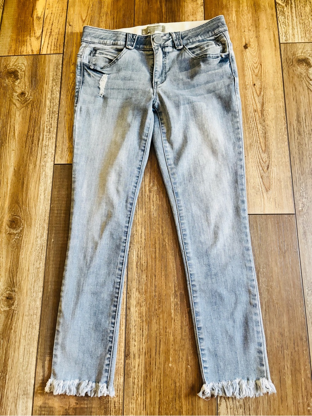 Wit & Wisdom light wash cropped jeans Size 2